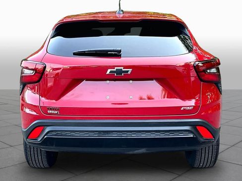 Used 2026 Chevrolet Trax RS FWD image 5