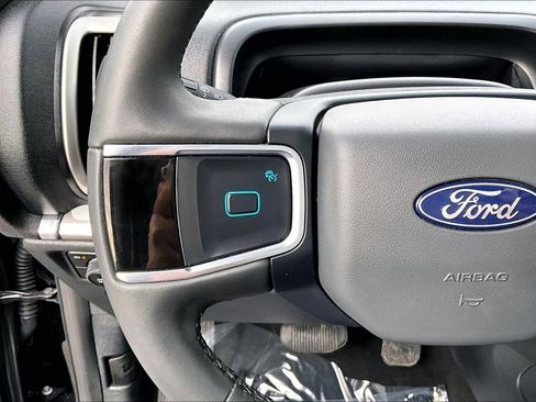 Certified 2025 Ford Expedition Max Active image 17