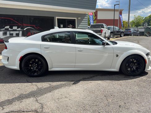 Used 2023 Dodge Charger SRT Hellcat w/ Harman/Kardon Audio Group RWD image 4