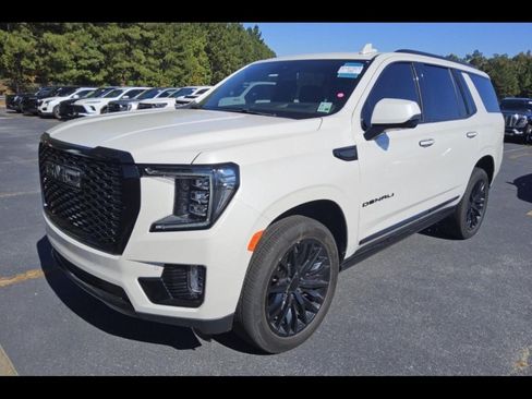 Used 2023 GMC Yukon Denali image 1
