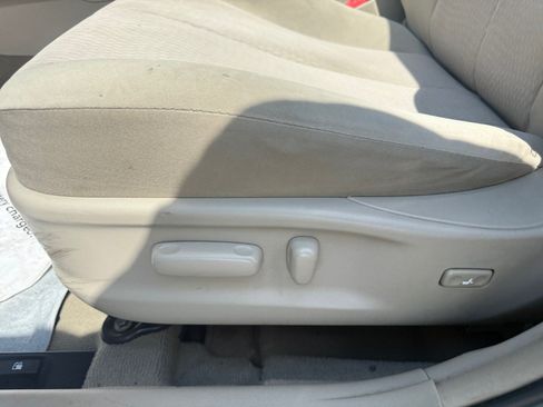 Used 2011 Toyota Camry LE w/ LE Extra-Value Pkg FWD image 14