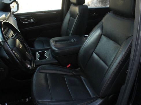 Used 2023 Chevrolet Suburban High Country AWD/4WD image 14