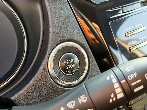 Used 2018 Nissan Rogue Sport SV w/ SV All-Weather Package image 9