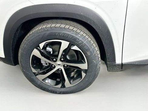 New 2026 Chevrolet Trax RS w/ Driver Confidence Package FWD image 18