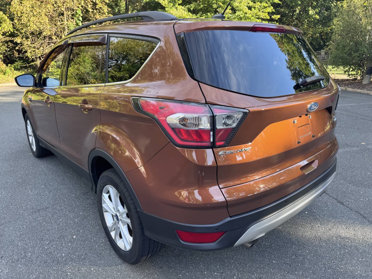 Used 2017 Ford Escape SE w/ Equipment Group 201A AWD/4WD image 7