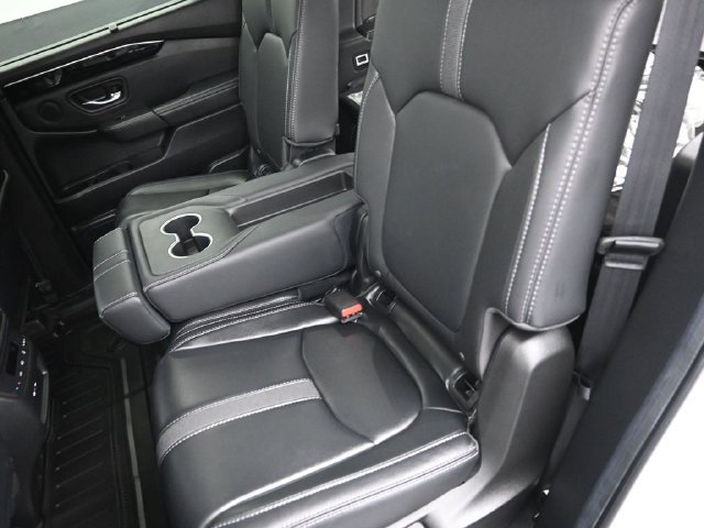Certified 2025 Honda Pilot Touring image 22