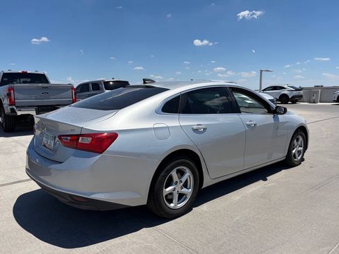 Used 2016 Chevrolet Malibu LS FWD image 2