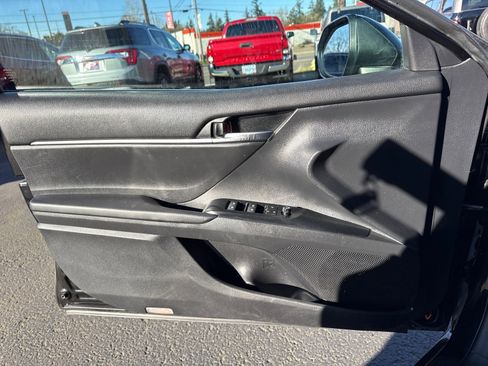 Used 2019 Toyota Camry LE FWD image 22
