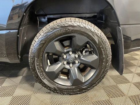 Used 2019 RAM 1500 Big Horn AWD/4WD image 11