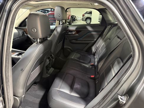 Used 2020 Jaguar F-PACE Prestige image 45
