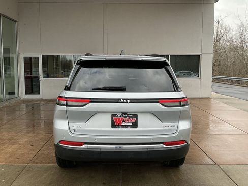 Used 2023 Jeep Grand Cherokee Limited image 21