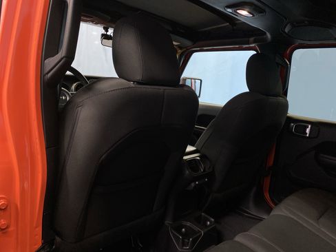 Certified 2018 Jeep Wrangler Unlimited Sport S image 26