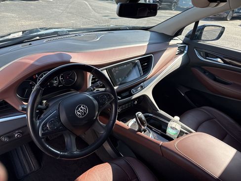 Used 2019 Buick Enclave Avenir w/ Avenir Technology Package image 10