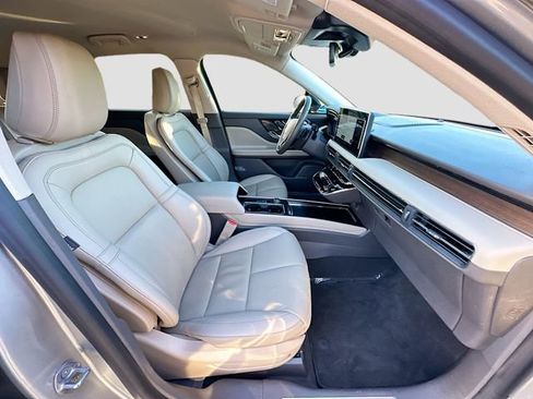 Used 2024 Lincoln Corsair Reserve image 28