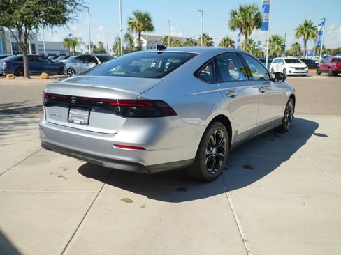 Used 2025 Honda Accord SE image 5
