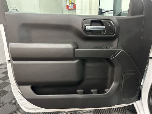 Used 2025 Chevrolet Silverado 1500 W/T w/ WT Value Package image 18