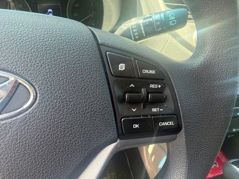 Used 2017 Hyundai Tucson SE AWD/4WD image 15