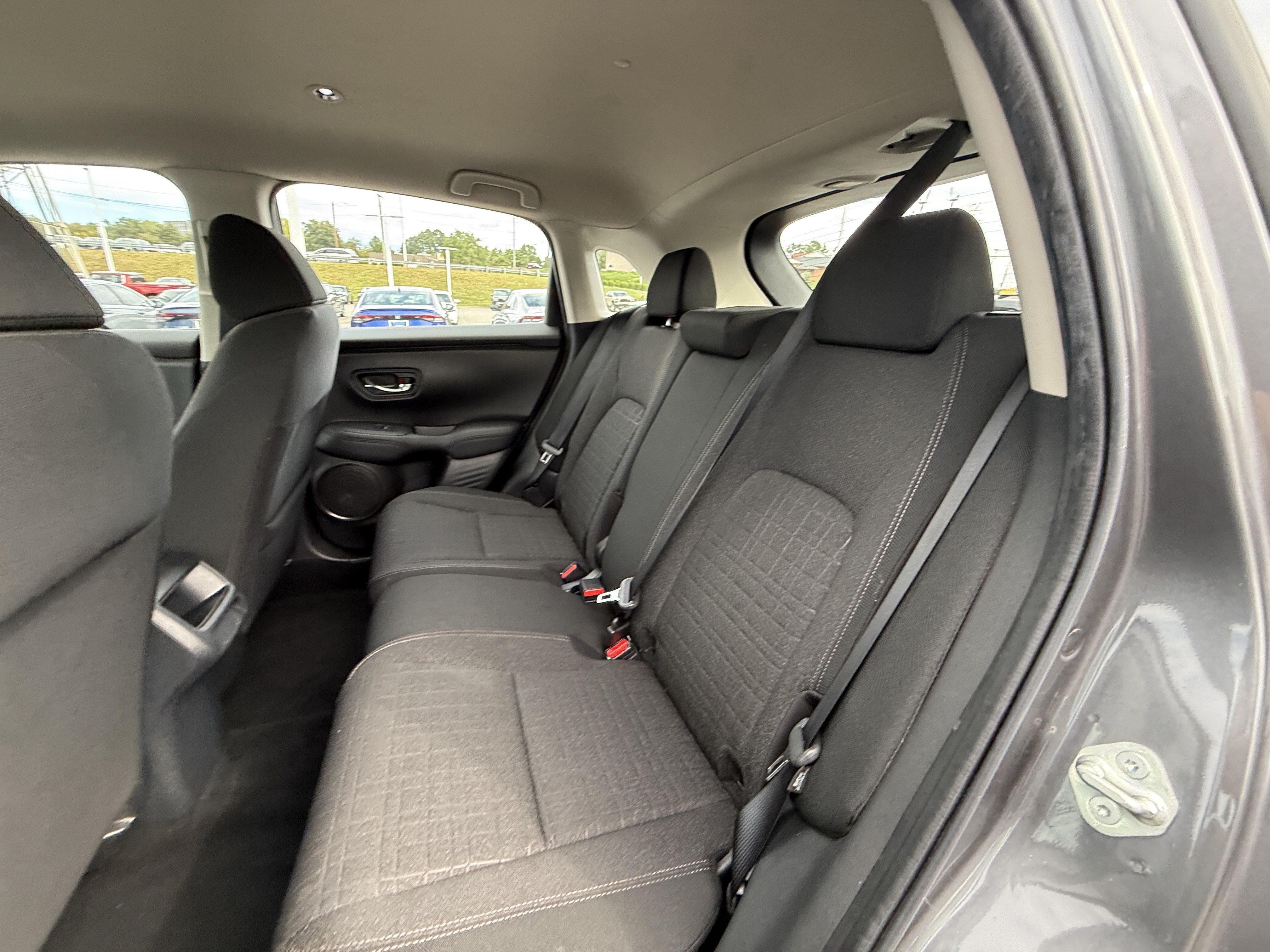 Certified 2025 Honda HR-V LX image 31