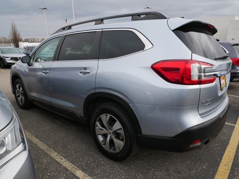 Used 2023 Subaru Ascent Premium image 4