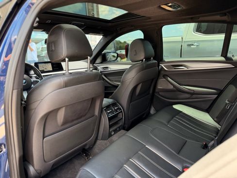 Used 2018 BMW 540i w/ M Sport Package RWD image 18