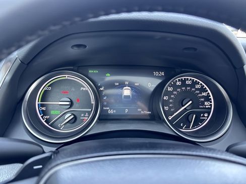 Used 2024 Toyota Camry XSE w/ Navigation Package image 20