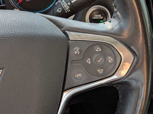 Used 2018 Chevrolet Traverse LT FWD image 25