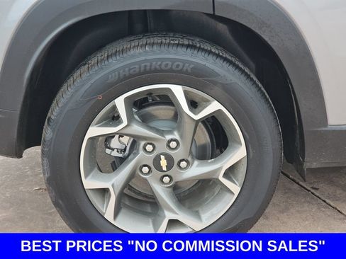 New 2026 Chevrolet Trax LT w/ Sunroof Package FWD image 37