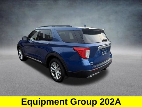 Used 2020 Ford Explorer XLT w/ Equipment Group 202A AWD/4WD image 3
