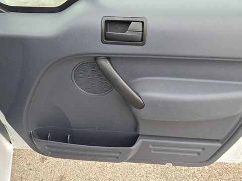 Used 2010 Ford Transit Connect XLT image 4