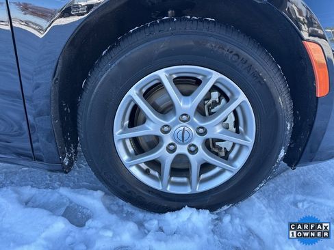 Used 2025 Chrysler Pacifica Select image 43