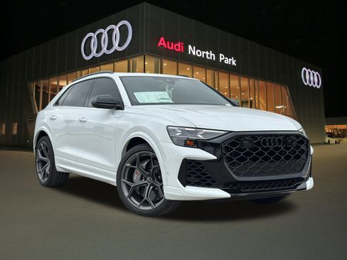 New 2026 Audi RS Q8 performance image 1