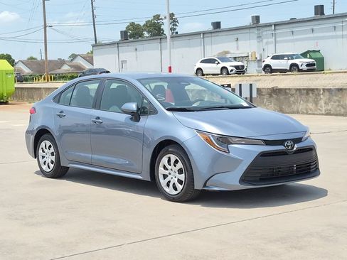Used 2026 Toyota Corolla LE FWD image 8