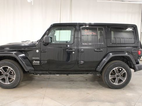 Used 2023 Jeep Wrangler Sahara image 6