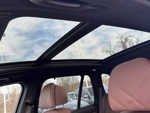 Certified 2025 BMW X5 M60i image 31