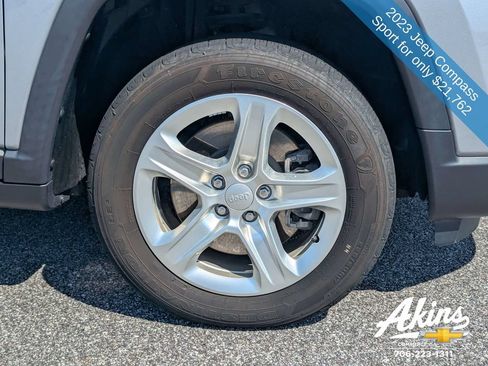 Used 2023 Jeep Compass Sport AWD/4WD image 10
