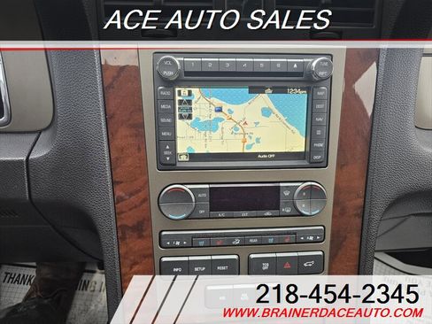 Used 2012 Lincoln Navigator L 4WD image 17