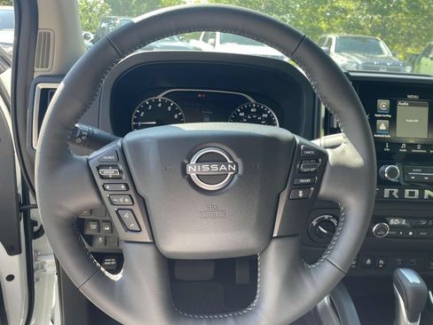 New 2025 Nissan Frontier SV w/ SV Convenience Package AWD/4WD image 18