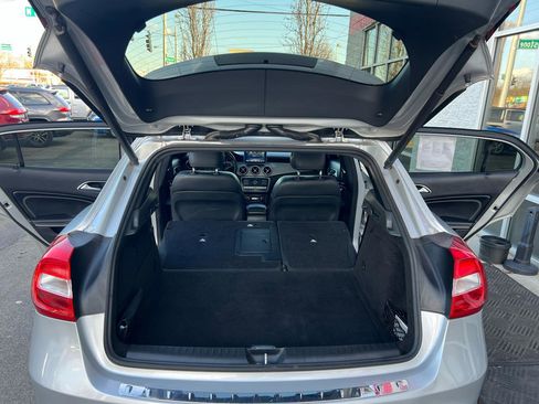 Used 2018 Mercedes-Benz GLA 250 4MATIC image 17