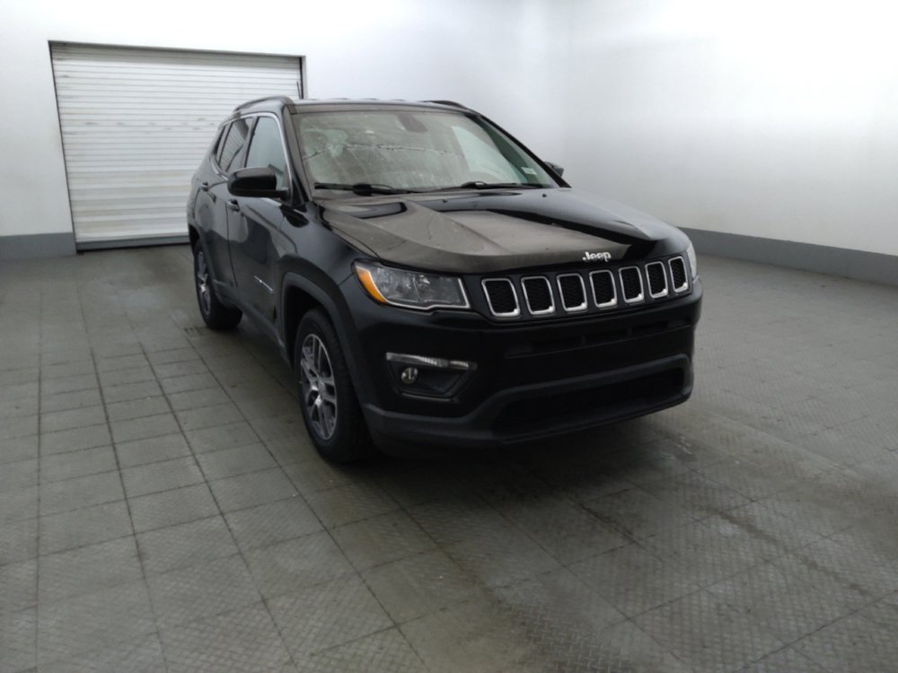 Used 2019 Jeep Compass Latitude FWD image 13