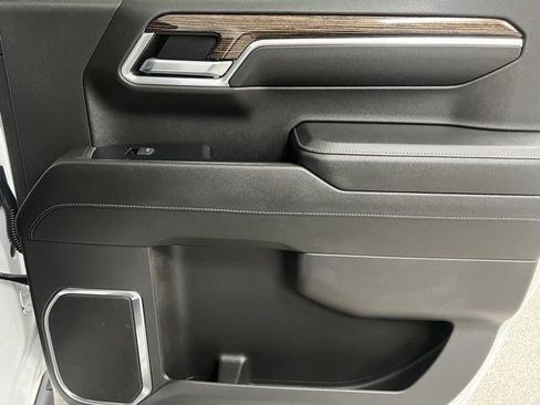 Used 2024 GMC Sierra 1500 Elevation image 50