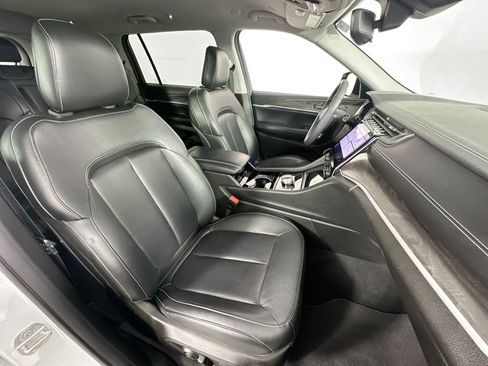 Used 2023 Jeep Grand Cherokee L Limited w/ Black Appearance Package RWD image 30
