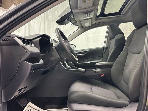Used 2025 Toyota RAV4 XLE w/ Convenience Package image 13