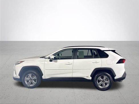 Used 2024 Toyota RAV4 LE AWD/4WD image 9