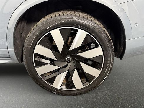 Used 2023 Volvo XC90 T8 Ultimate w/ Lounge Package AWD/4WD image 34