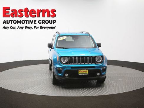 Used 2022 Jeep Renegade Latitude w/ Convenience Group AWD/4WD image 52