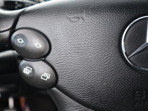 Used 2003 Mercedes-Benz SL 500 image 24