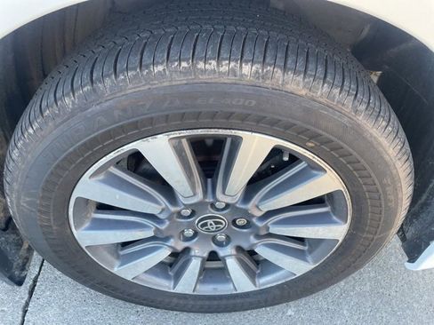 Used 2020 Toyota Sienna XLE image 10