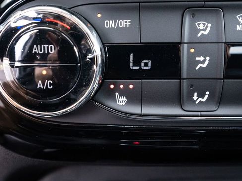 New 2025 Chevrolet Trax LT w/ Driver Confidence Package image 27