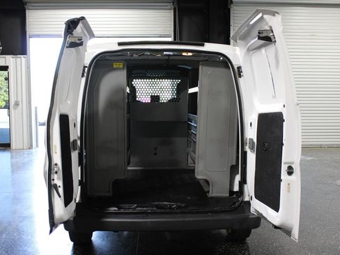 Used 2015 Nissan NV200 SV image 22