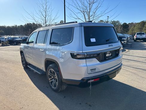 New 2026 Jeep Grand Wagoneer 4WD image 8
